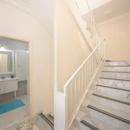 Case de vacanță Charming House With Fascinating View, Shared Pool And Terrace Near Beach In Gumusluk, Bodrum Gümüşlük