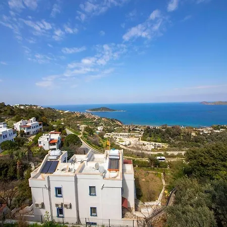 Charming House With Fascinating View, Shared Pool And Terrace Near Beach In Gumusluk, Bodrum * Гюмюшлюк